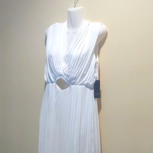 Rachel Roy Size 6 White pleated midi dress